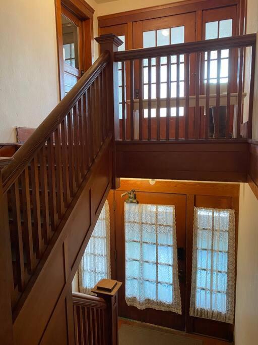 Historic Downtown Riverview Flat, No 3 อัสตอเรีย ภายนอก รูปภาพ